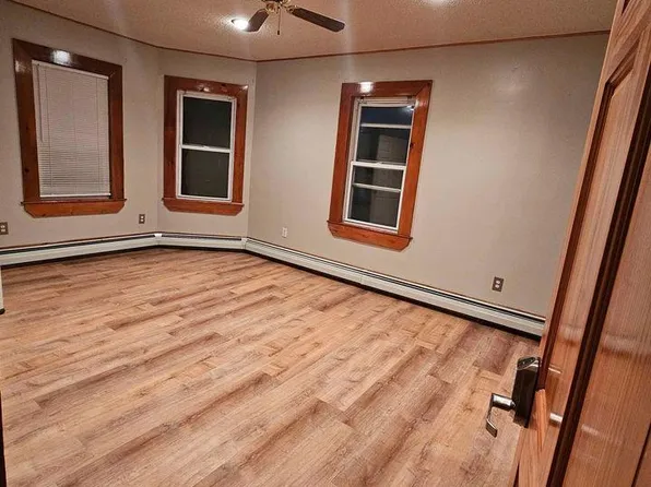 641 Westford St, Lowell, MA 01851