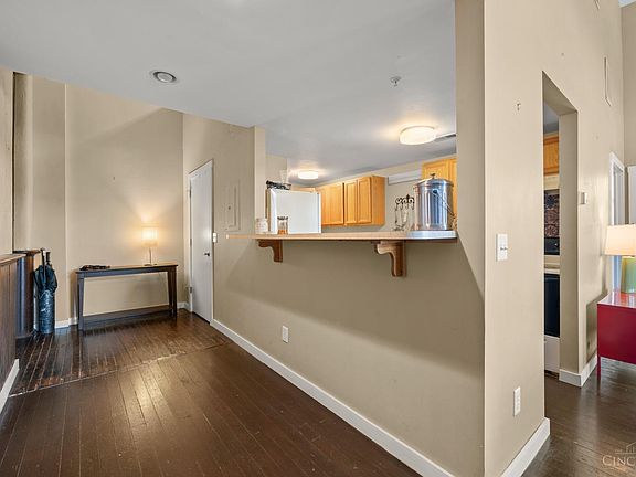4th image of 1615 Chase Ave Unit 3E