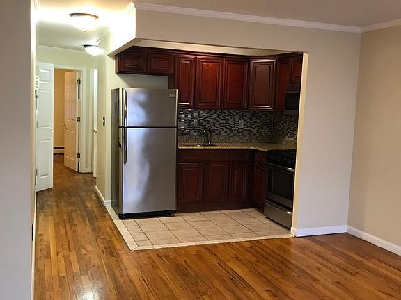 4th image of 3775 Willett Ave Floor 1
