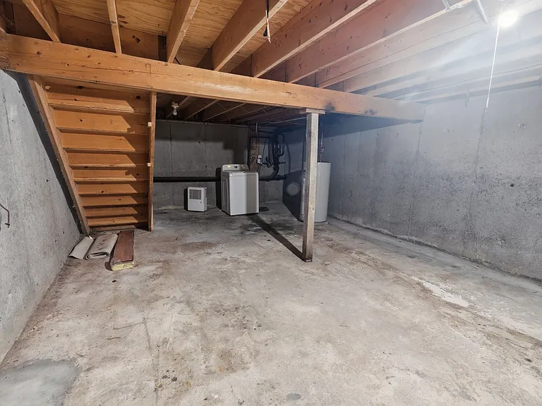 418 Main Street — Photo 17