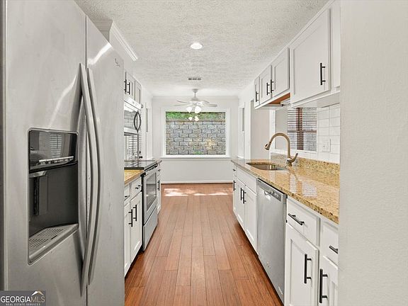 4th image of 46 Saint Claire Ln NE