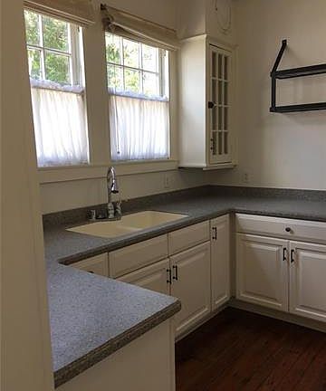 5th image of 4409 Fontainebleau Dr
