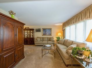 86 Frost Pond Rd, Glen Cove, NY 11542