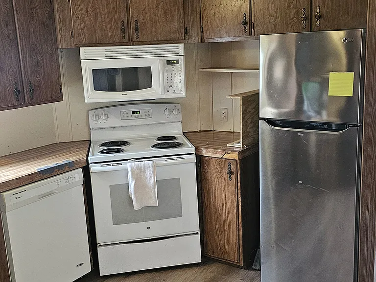 3 Beth Ln — Photo 4
