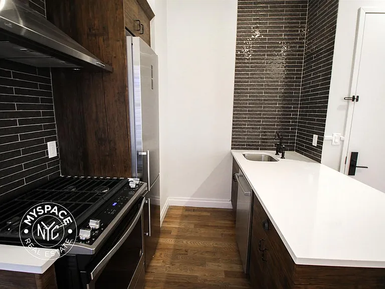1824 Palmetto St #2R — Photo 3
