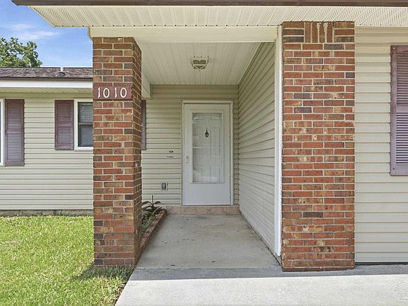 5th image of 1010 Aspen Ct