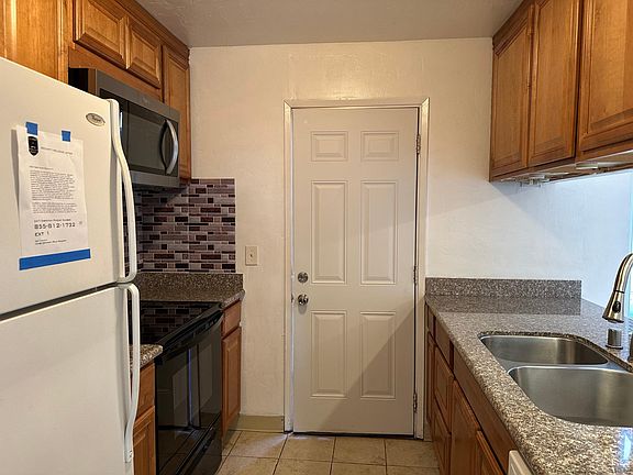 5th image of 89 Villa Cir