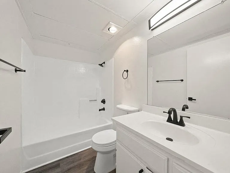 730 Pine Ave. — Photo 23