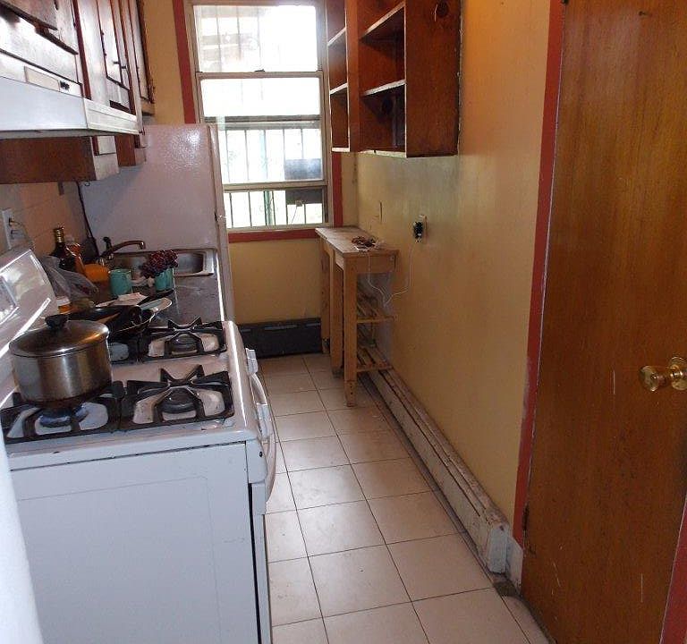 2nd image of 205 21st St