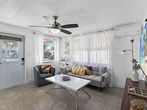 5th image of 13313 2nd St E