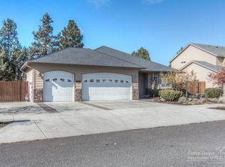 245 SE Soft Tail Dr, Bend, OR 97702