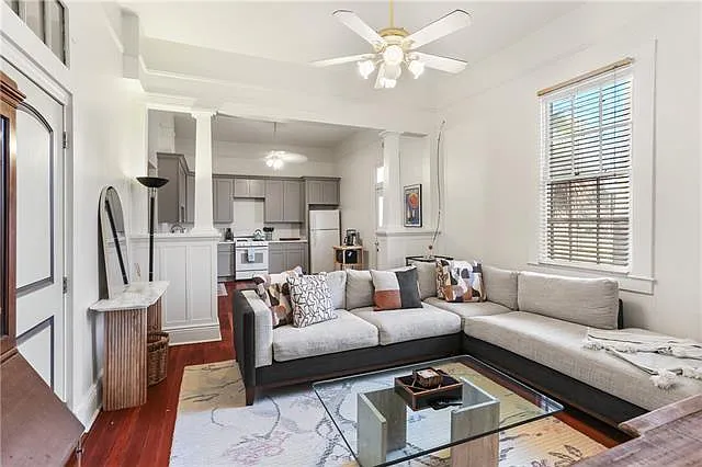 2 bed, 2.0 bath, 865 sqft, $2,000 — Photo 3