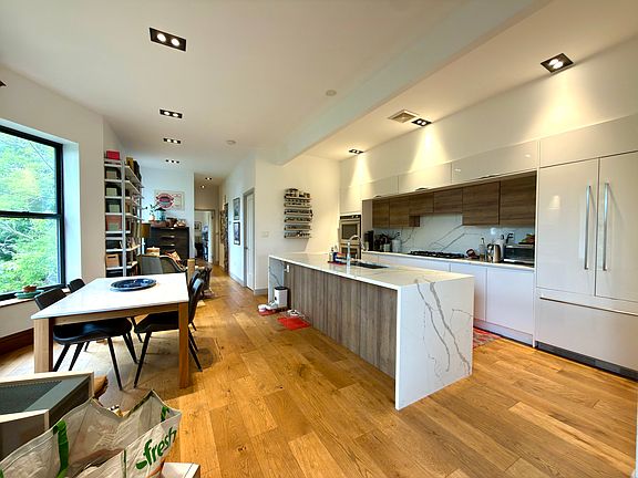 5th image of 378 Grand Ave #5