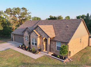 11943 Coyote Run, Guthrie, OK 73044