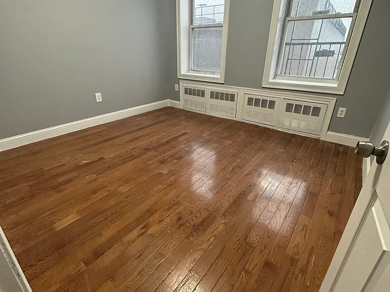 804-806 22nd St #3E — Photo 6