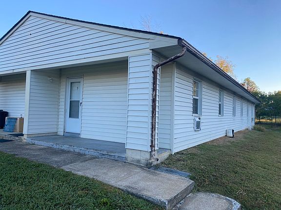 2nd image of 55 Honeydew Ln #5