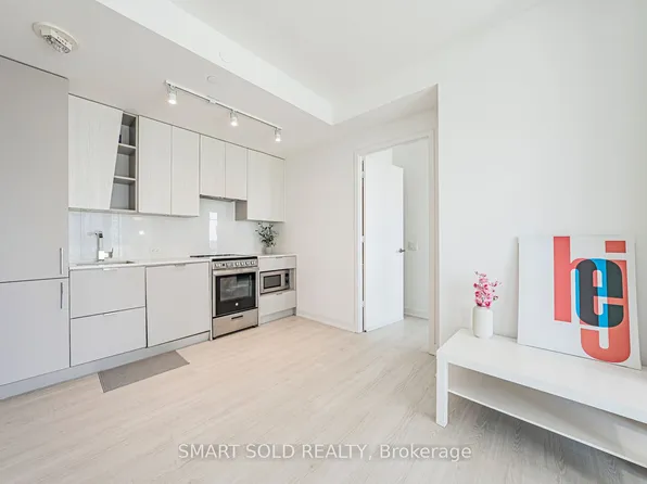 3883 Quartz Rd #1101, Mississauga, ON L5B 0M4