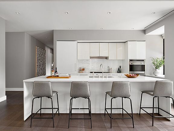 4th image of 25 Broad St APT 15A