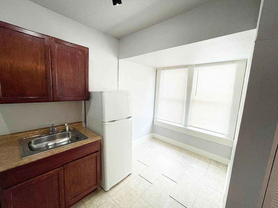 1st image of 512 E Quincy St APT 5