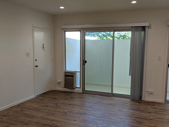 2nd image of 1222 N Harper Ave APT 6
