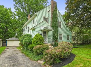 126 Erie Rd, Columbus, OH 43214