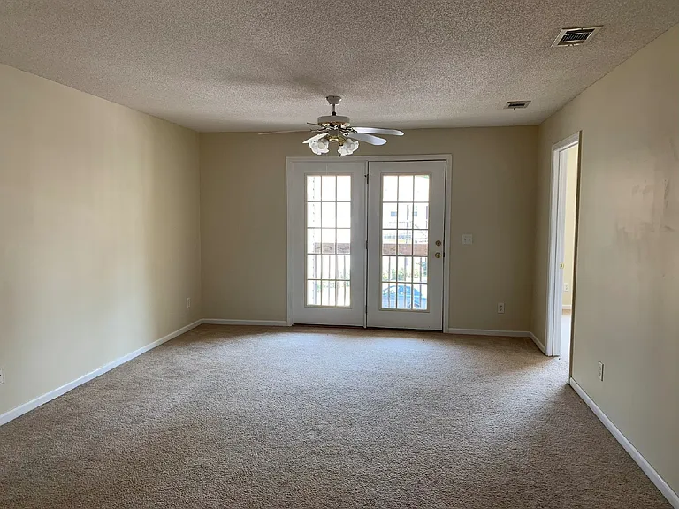 101 Hall St #121 — Photo 3