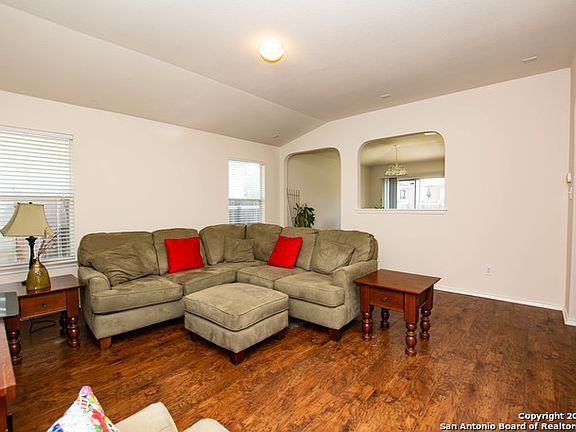2nd image of 518 Diana Dr