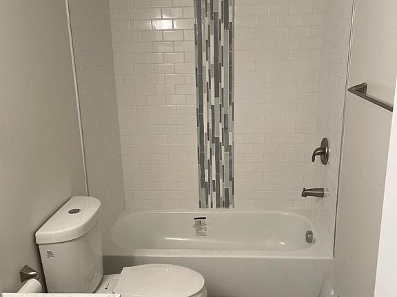 4th image of 227 William St