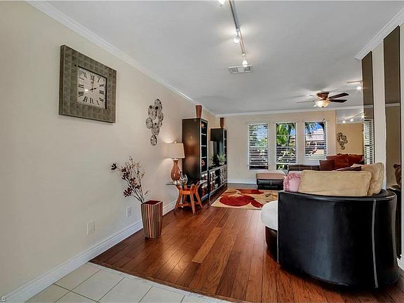 5th image of 2218 SW 52nd Ln