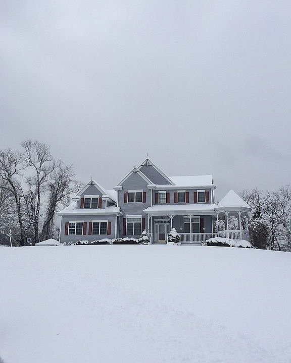1st image of 52 Wyndham Ln