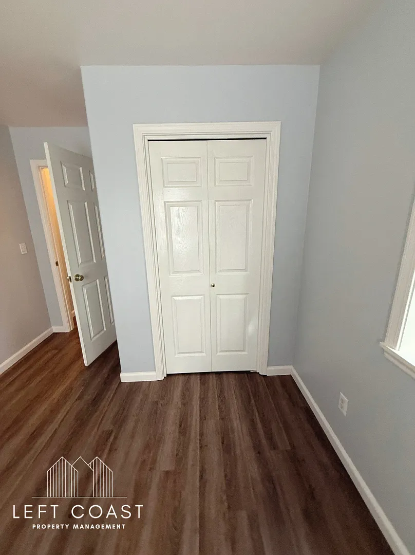 6106 Northeast Oar Drive - 1 — Photo 3