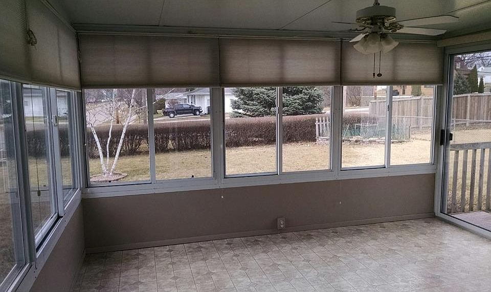2nd image of 2448 Victoria Dr SW