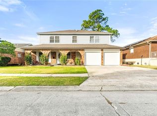 516 W Marlin Ct, Gretna, LA 70056