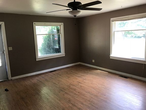 2nd image of 512 E Vine St