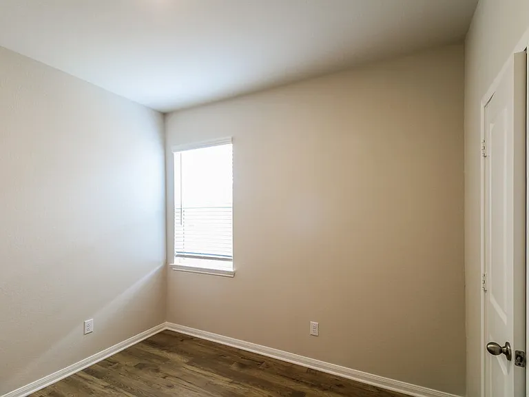7602 Tipton Meadow Way — Photo 10