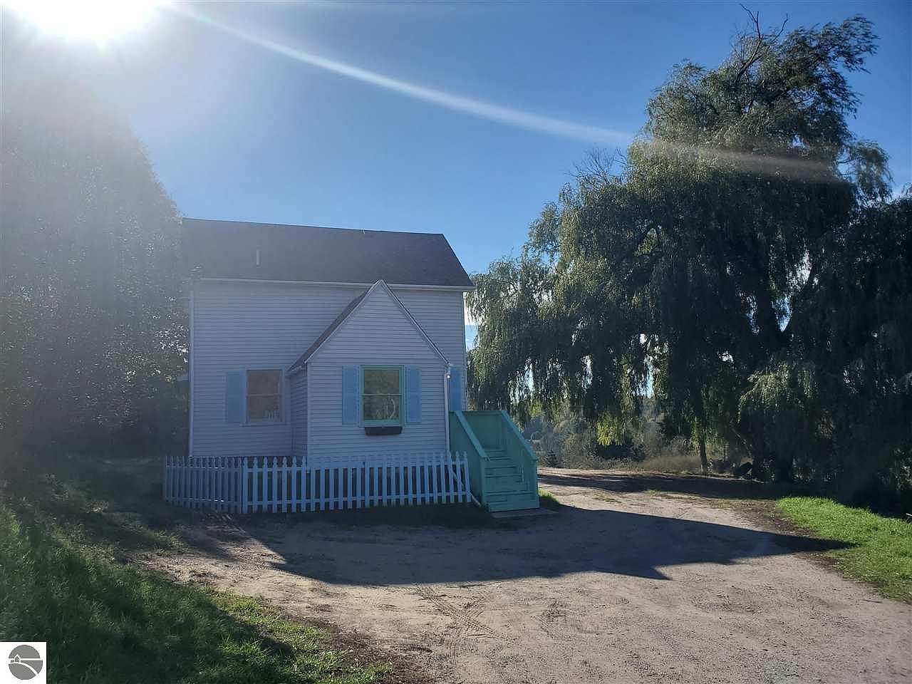 1801 Frankfort Hwy, Frankfort, MI 49635 Zillow