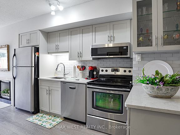 4th image of 60 Laguna Pkwy Unit 16