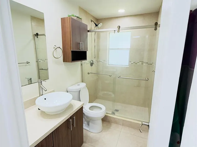 5545 N Lakewood Cir N #425 — Photo 8