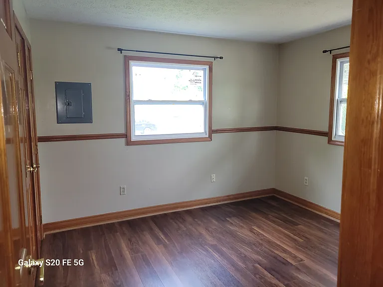 733 N Huntington St — Photo 13
