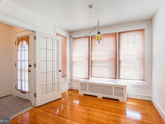 4th image of 7318 N 21st St