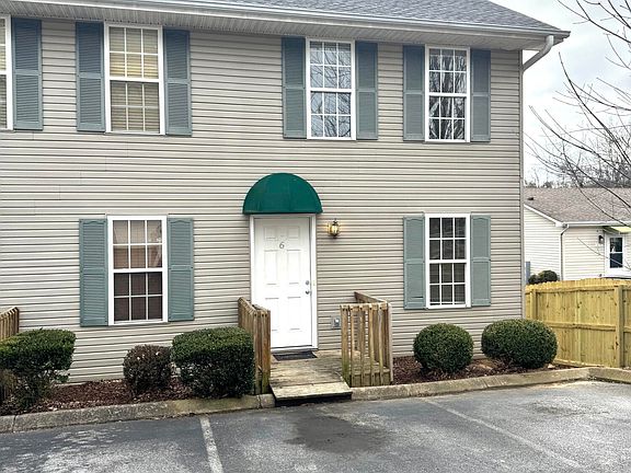 2nd image of 6 Lake Village Ct #6