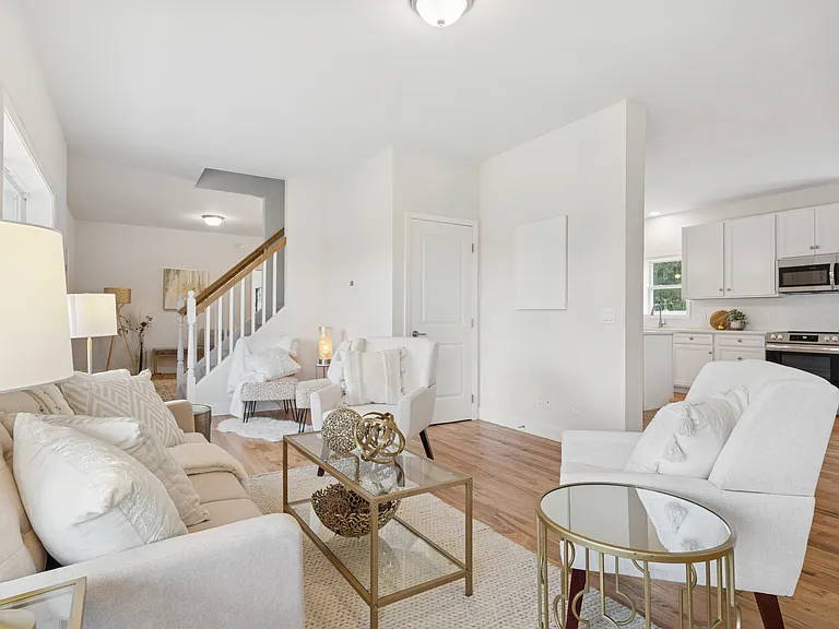 4 Sterling Dr — Photo 17