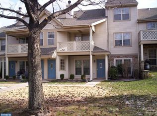 504 Foxmeadow Dr, Royersford, PA 19468
