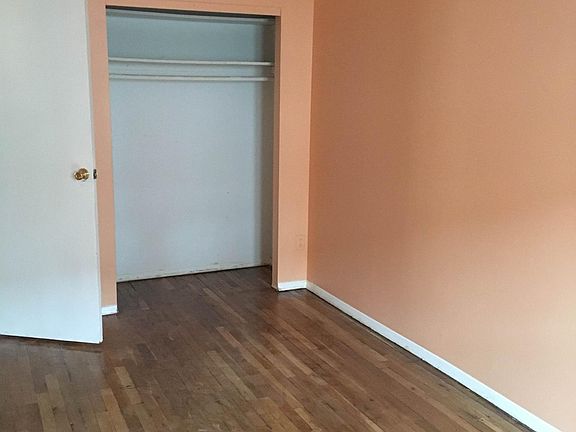5th image of 1229 E 91st St
