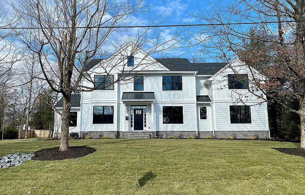 178 Terhune Rd photo 1