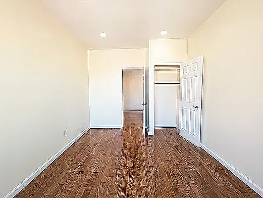 4th image of 558 Parkside Ave APT C3