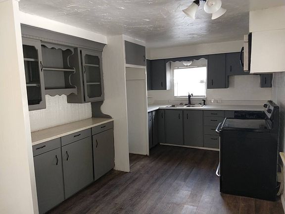 3rd image of 2815 Backiel Dr #11