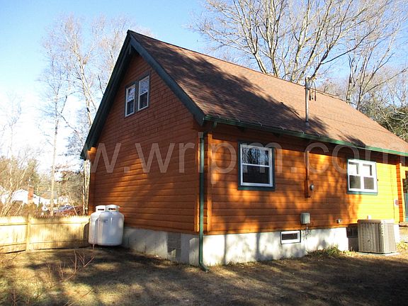 2nd image of 485 Elm St E