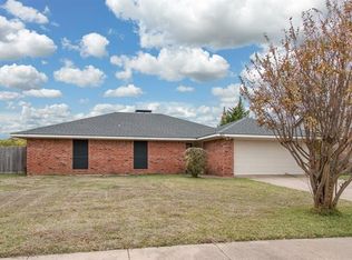 106 Sidney Dr, Glenn Heights, TX 75154