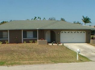 213 SE 25th Ln, Cape Coral, FL 33904